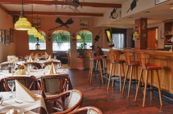 Hotel Restaurant Zur Hexe Uberherrn Экстерьер фото