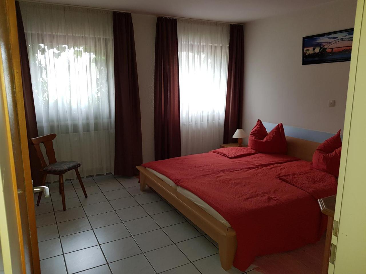 Hotel Restaurant Zur Hexe Uberherrn Экстерьер фото